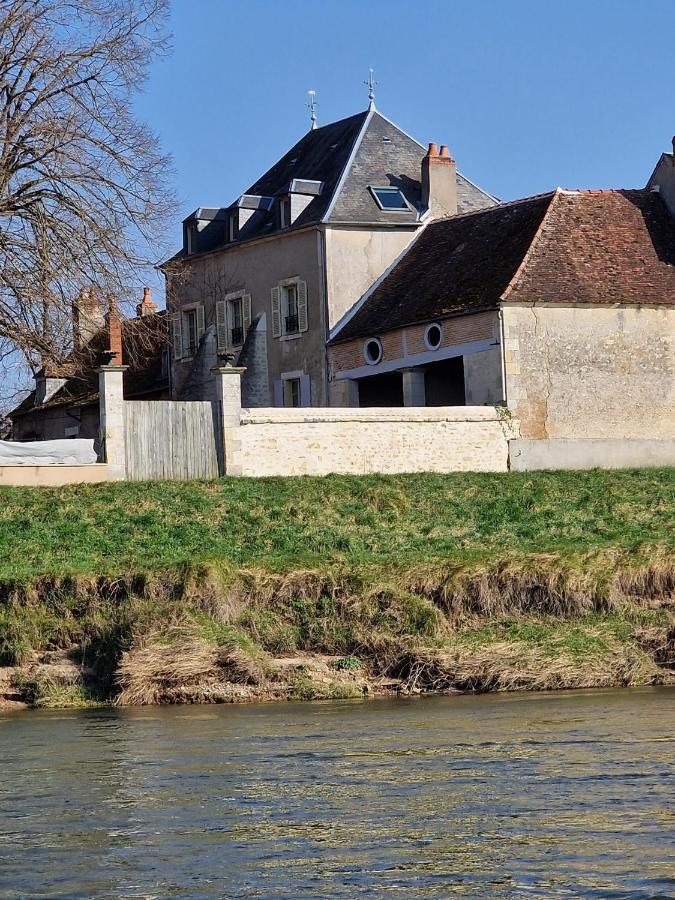 Chambre D'Hotes "Au Bord De Loire" La Marche Exterior photo