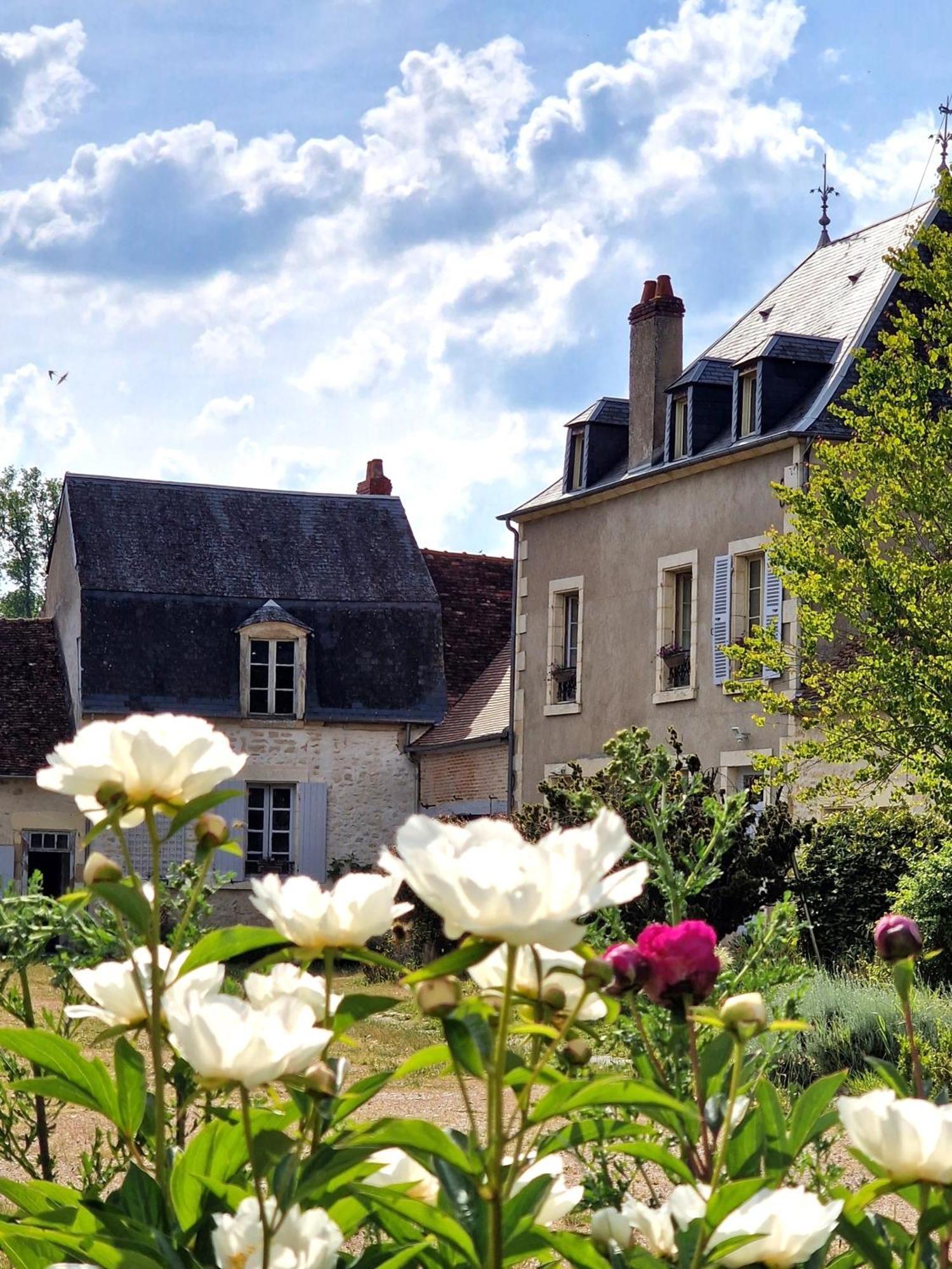 Chambre D'Hotes "Au Bord De Loire" La Marche Exterior photo